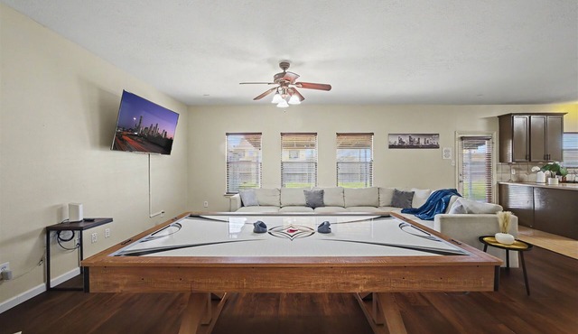 Baytown Htown Escape | Air Hockey Yard BBQ Games