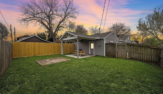 Baytown Stay – Family Studio Near Attractions