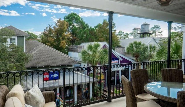 "Baytowne Bliss: Fisherman's Wharf 2-Bedroom Condo with Village Views" at Sandestin Golf and Beach Resort!