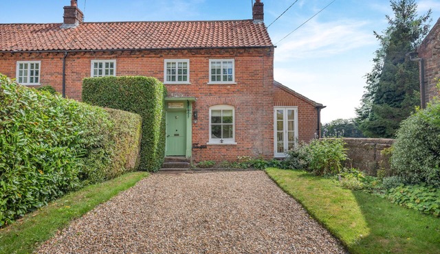 Baytree Cottage - One Bedroom House, Sleeps 2