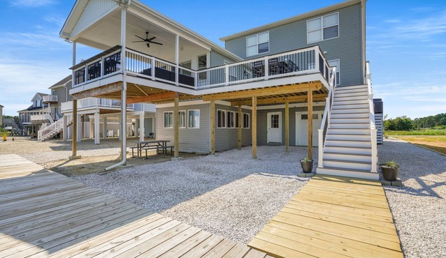 Bayview - Game Room, Waterfront, Pools!