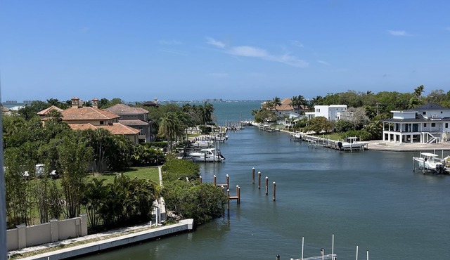 Bayview Getaway! Sarasota FL