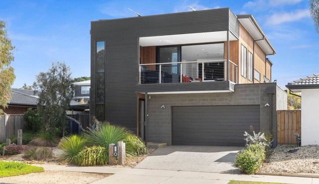 Bayview- Sleeps 14, Aircon, Garage, Pets welcome!