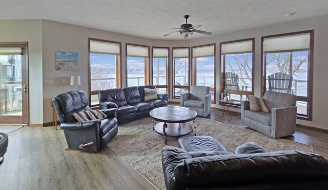 Bayview Sunset Escape at the Lake in Bridges Bay Resort