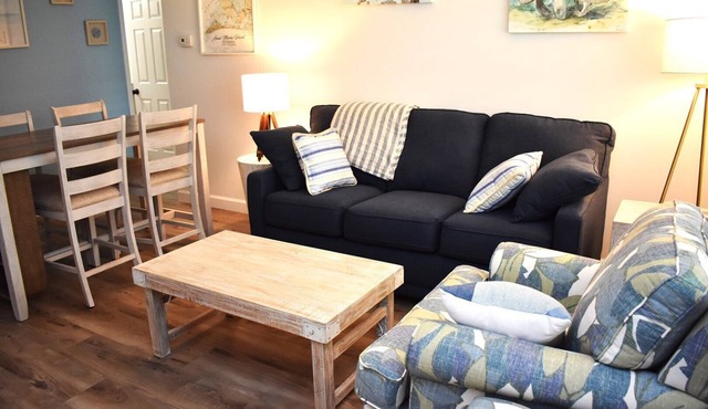 Bayview Terrace #33~Beach, Bay, Pool & BBQ