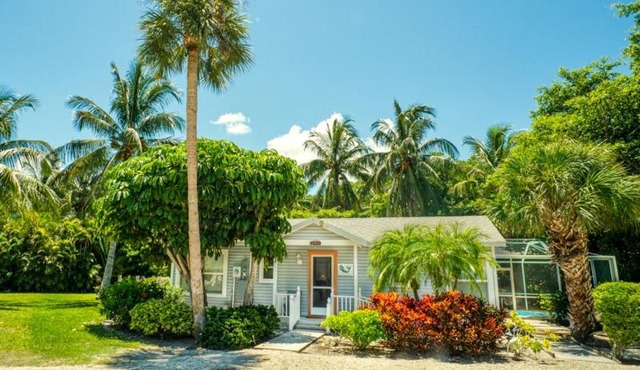 Baywatch Cottage