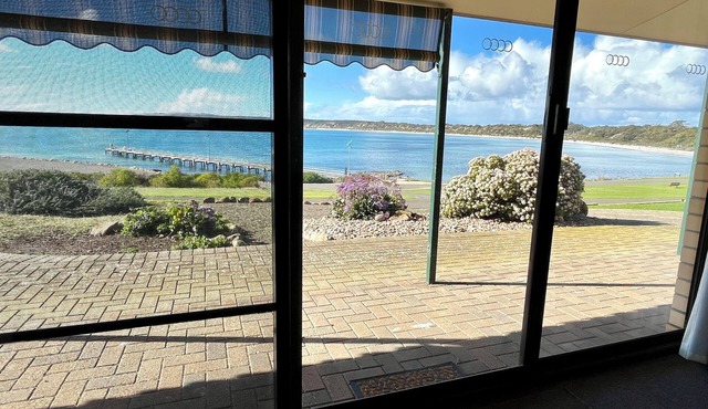 Baywatch | Emu Bay Kangaroo Island