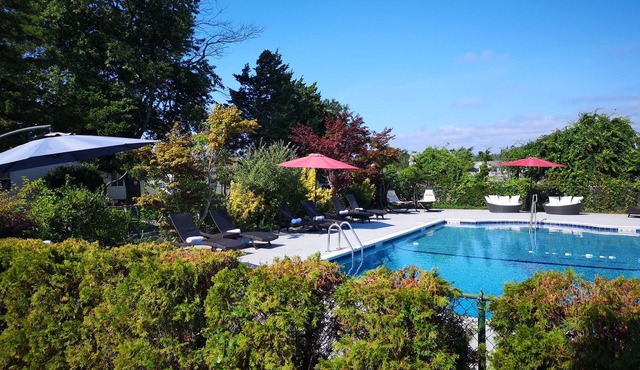 Baywatch Hotel & Marina