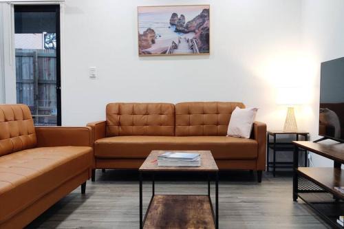 BayWater Retreat-Walk2Water- Brisbane-Cleveland-Redland-GoldCoast-SunshineCoast!