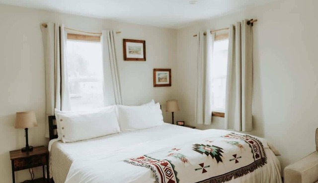 Baywood Cottage #1 | Walk to Bay | Dog Friendly