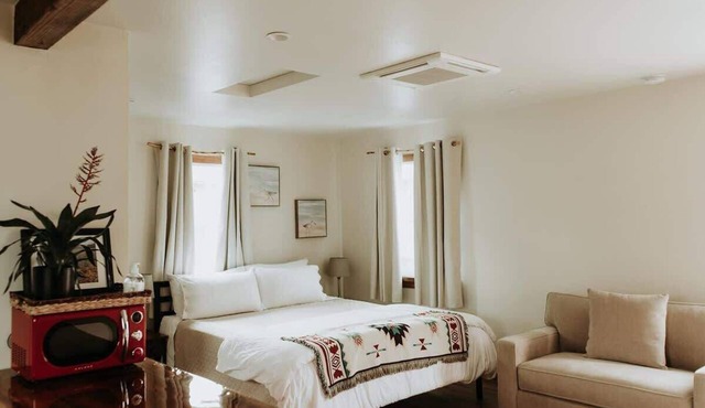 Baywood Cottage #2 | Walk to Bay | Dog Friendly