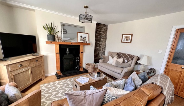 BBQ Hut | Log Burner | Valley Views