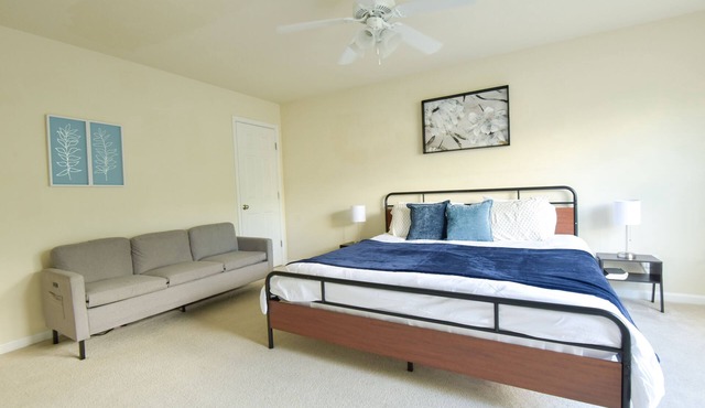 BBQ Grill, Fire-pit, 10 mins 2 downtown, 5 min UVA