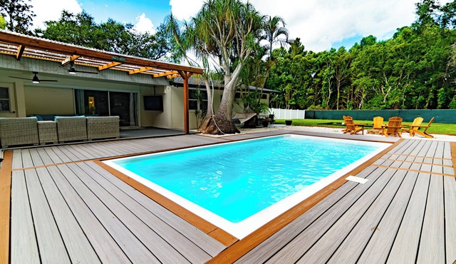 Bday+FamilyEvents! Tropical with HeatedPool-10 minutes to Cleawater Beach