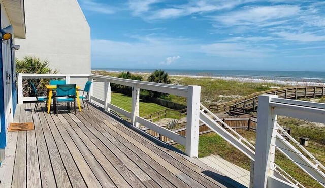 Be A Nomad | 4 Unit Oceanfront Building | Sleeps 26 | Jacksonville Beach