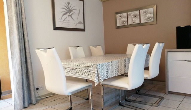 Beautiful villa on 750m2 of wooded land 5kms from Le Barcarès