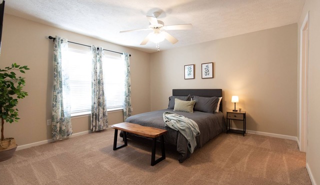 Be Home - spacious condo w/parking