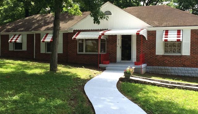 Be part of Country Music History stay at Hank Snow's Rainbow Ranch in Nashville!