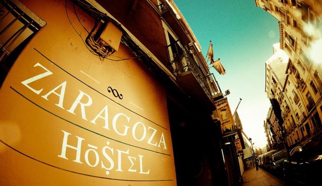 Be Zaragoza Hostel