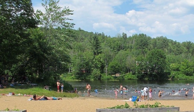 Beach club hotel st Emilie Energie lake mountain