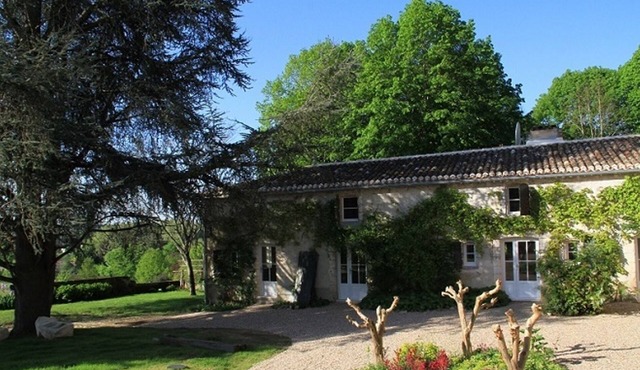 Beautiful Gite with Private Pool and Air-conditioned Bedrooms