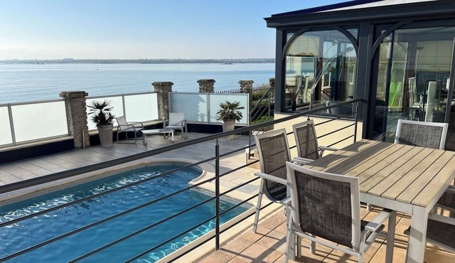 Beach mansion directly by the sea + pirvat pool - stone´s throw enter the beach