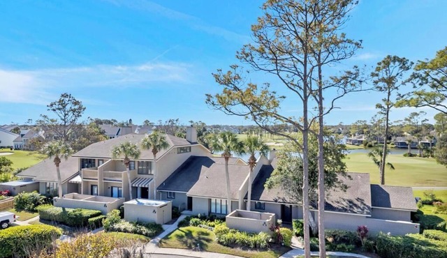 Beach-2-Green - 3BR condo w/golf views & pool