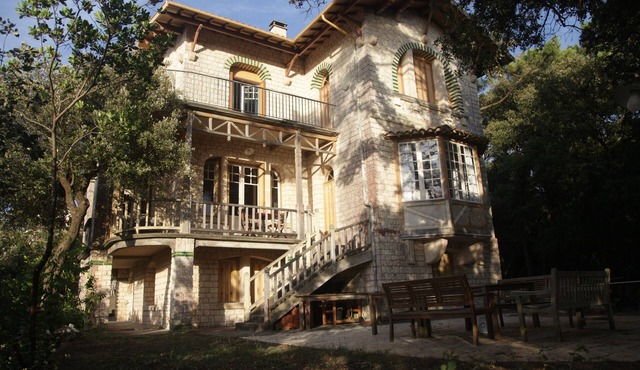 Beach - 50 m away, sea view, for 16-20 people, in St Palais-sur-Mer