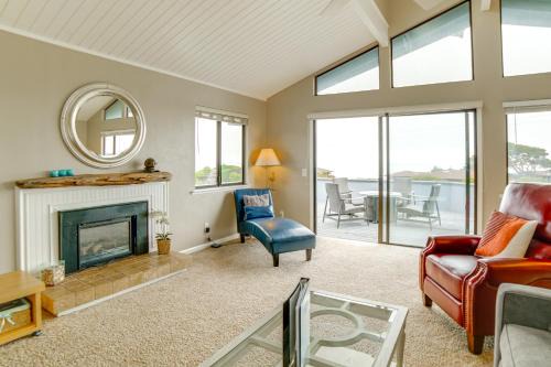 Beach Access & Hot Tub: Coastal Gem in Manchester