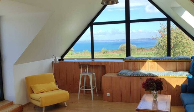 Beach access house with garden. Sea view from all bedrooms and living areas