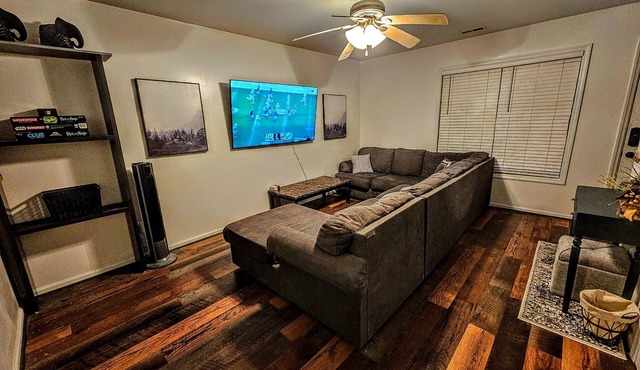 ☆Beach Access☆ n☆Mall 3m Away☆ n☆Free Wifi☆ n☆Stocked Kitchen☆ n☆Washer/Dryer☆