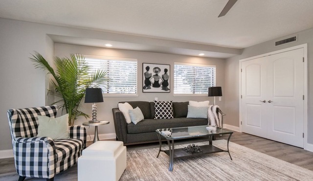 Beach access renovated condo!!