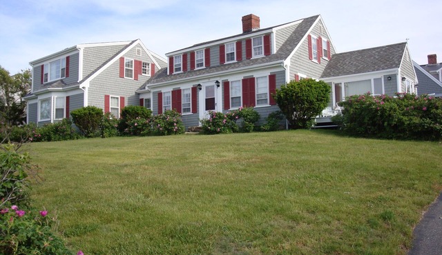 Beach Access & Views of Cape Cod Bay - Sesuit Neck - Sleeps 10
