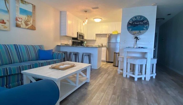 Beach across the street! Easy Parking!