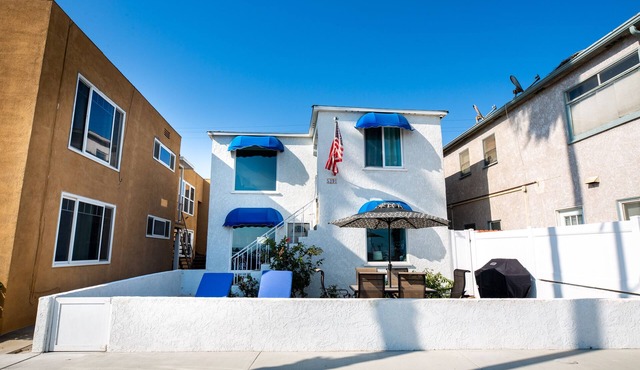 Beach across the street, Alamitos Bay steps away! No hidden Fees!