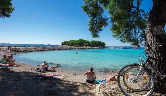 Beach apartment Ana with sea view, garden, bbq