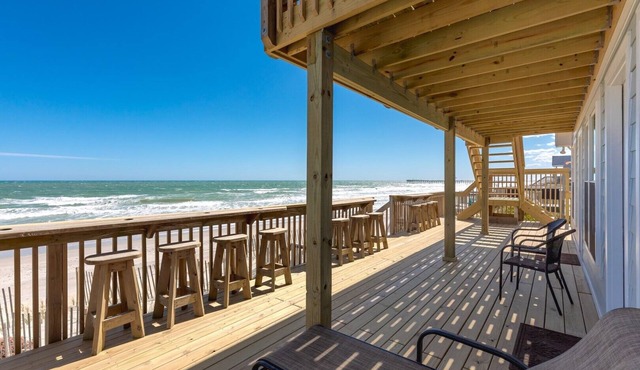 Beach Barn - Nice 5BR Oceanfront Home in Heart of Surf City
