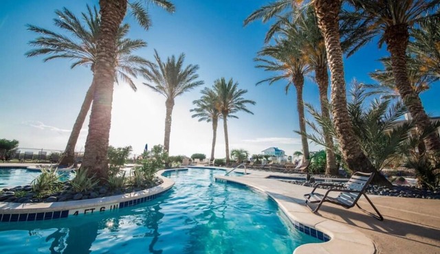 Beach Bayby! Townhouse in Popular Pointe West. Resort Pools, Lazy River!