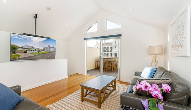 Beach Belle Queenscliff - Walk Everywhere - Free Wifi and Netflix