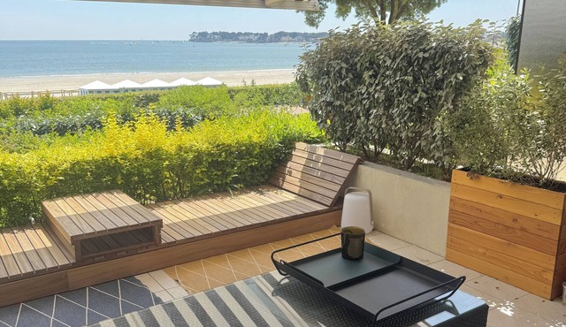 Beach Benoit⛱️ Garden level in front of the beach with large terrace. Private garage