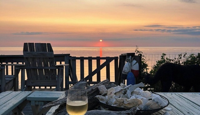 Beach Bettie's - Serene, charming cottage located on the Chesapeake Bay!