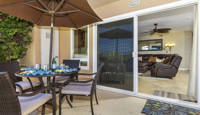 Beach Bliss Remodelled Ocean View Steps to Beach Xtra Large and comfortable