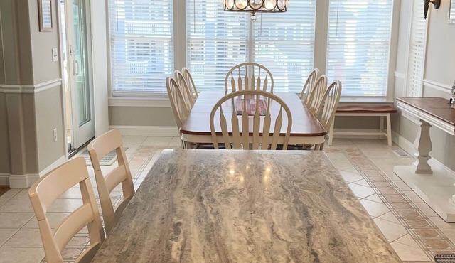 BEACH BLOCK -BEAUTIFUL HOME- BOOK NOW!nNEWLY RENOVATED!