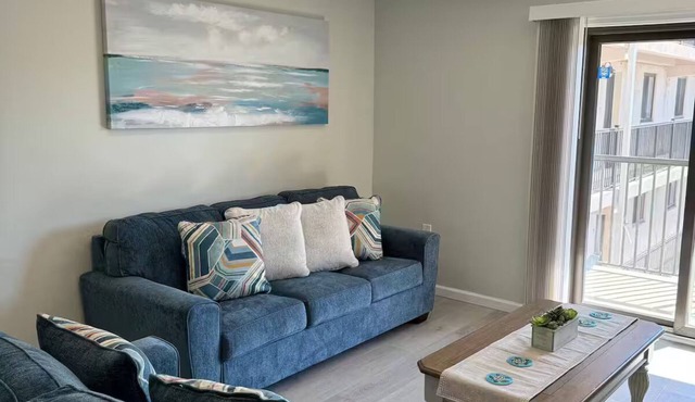 Beach block condo in quiet northend of Seaside Heights, 4 beach passes included