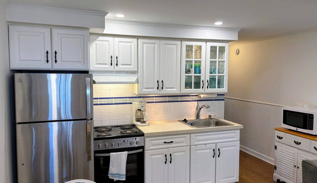 Beach block condo minutes to the boardwalk in Ocean City - Perfect for a getaway