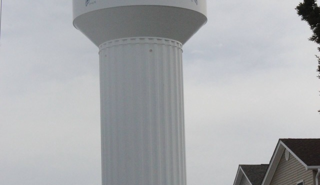 Beach block cottage steps to the beach!