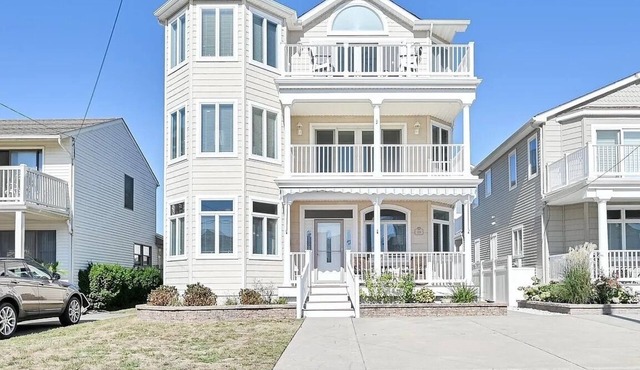 Beach Block Home w/Ocean View!