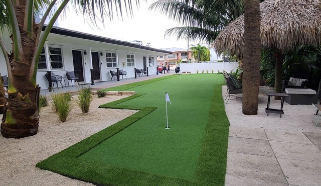 Beach Block Studio! Clean and Safe. Everything You Need For A Great Vacation.