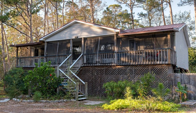 Beach Boho - Pet Friendly! Prime Location Close To The Bird Sanctuary, Bike Path, Billy Goat Hole Boat Launch As Well As The Mobile Bay Ferry! 2 Bedroom Apts by Redawning