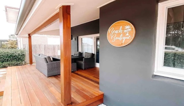 Beach Boutique, pet friendly, right on Maroochydore River